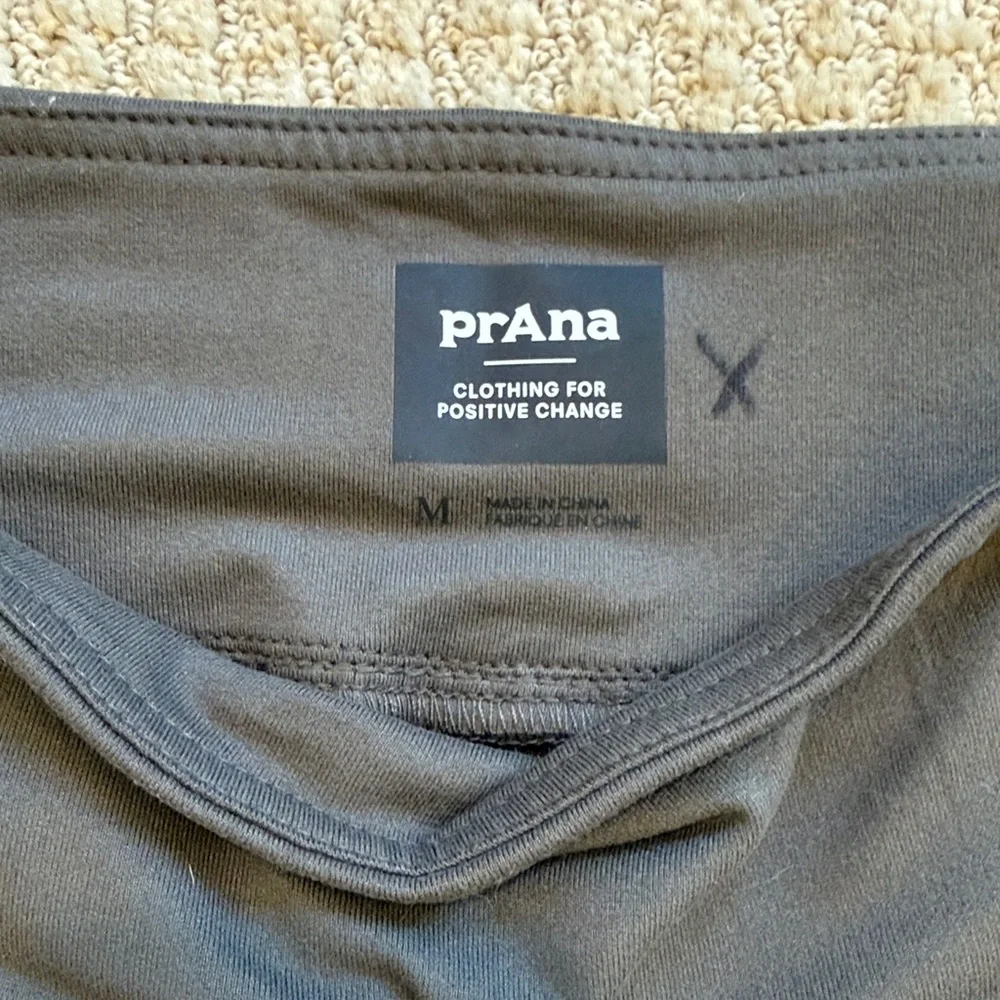 Prana joggers - Picture 3 of 3